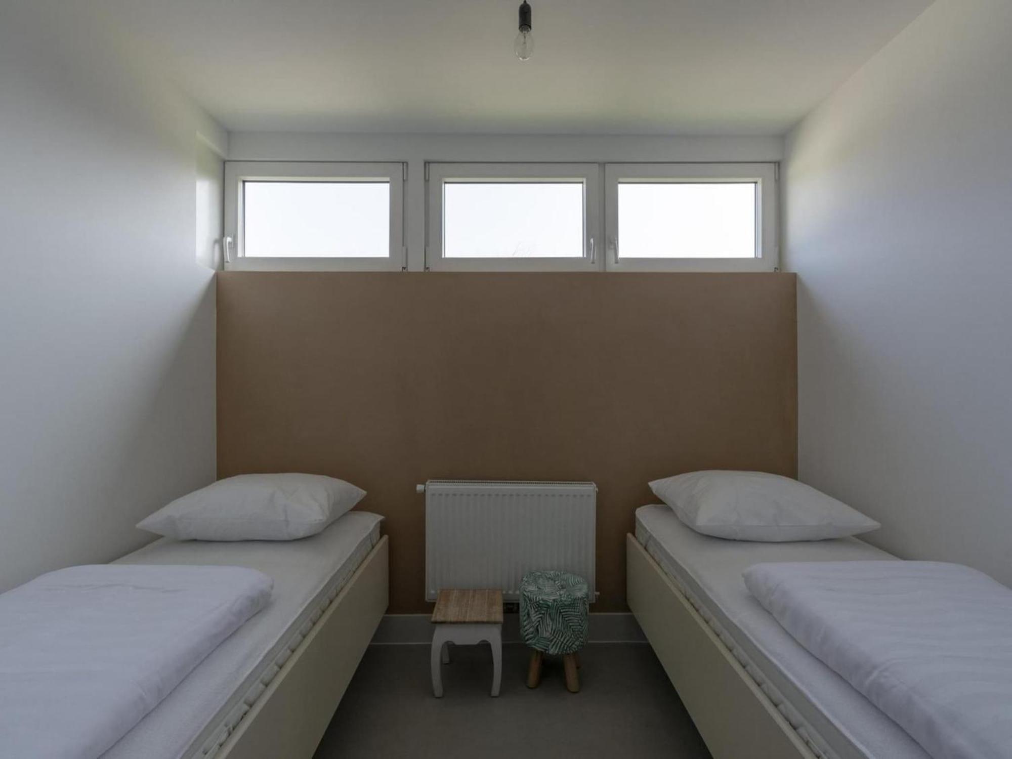 Attractive Bungalow With Modern Furnishings Sint Maartensvlotbrug エクステリア 写真