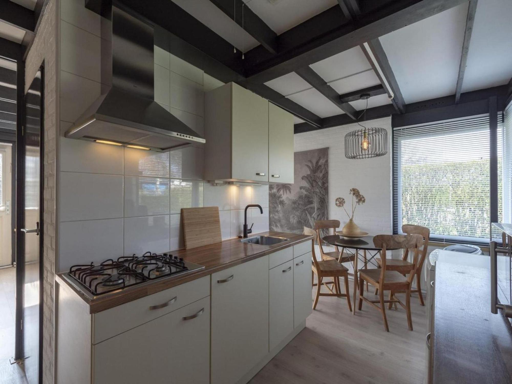 Attractive Bungalow With Modern Furnishings Sint Maartensvlotbrug エクステリア 写真