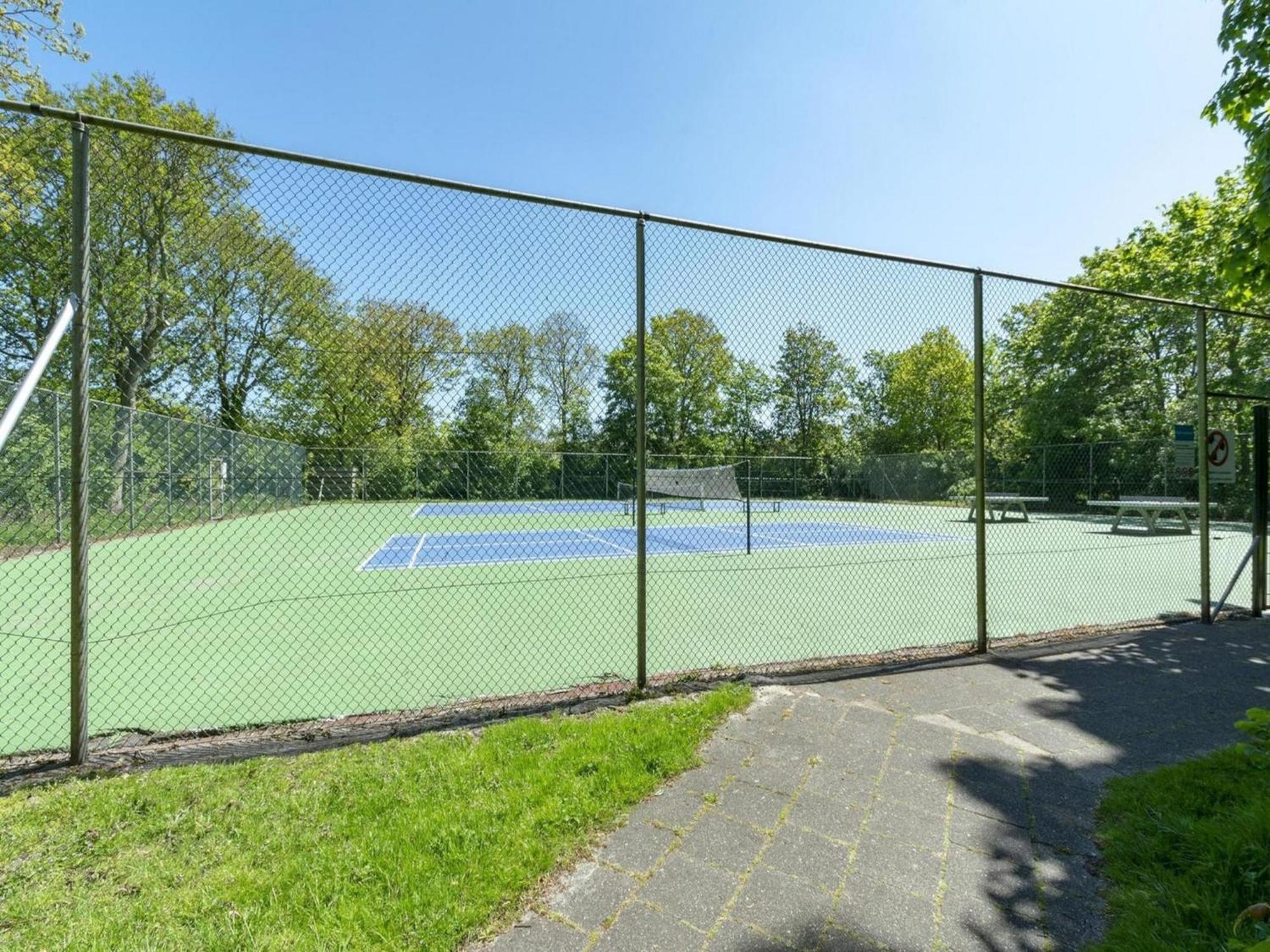Attractive Bungalow With Modern Furnishings Sint Maartensvlotbrug エクステリア 写真
