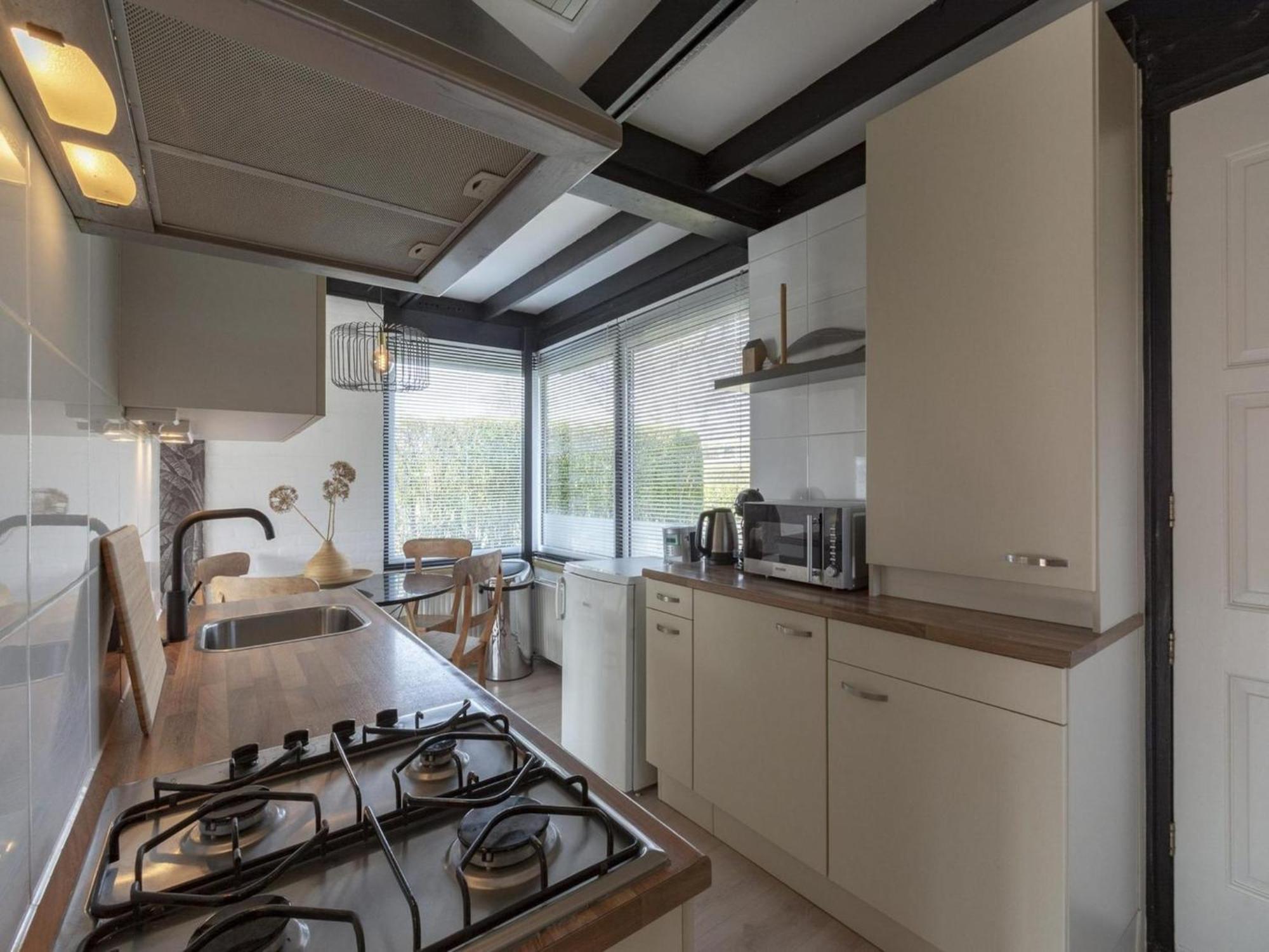 Attractive Bungalow With Modern Furnishings Sint Maartensvlotbrug エクステリア 写真